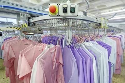 瞄准服装市场，年流水超300亿的批发秘籍 不靠